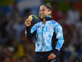 Already retired from competition, Paula Pareto prioritizes the middle zone of the body in her training (Getty Images)