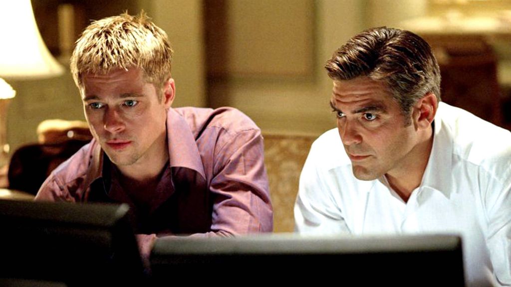 Brad Pitt and George Clooney, more elegant than ever in 'Ocean's Eleven'.