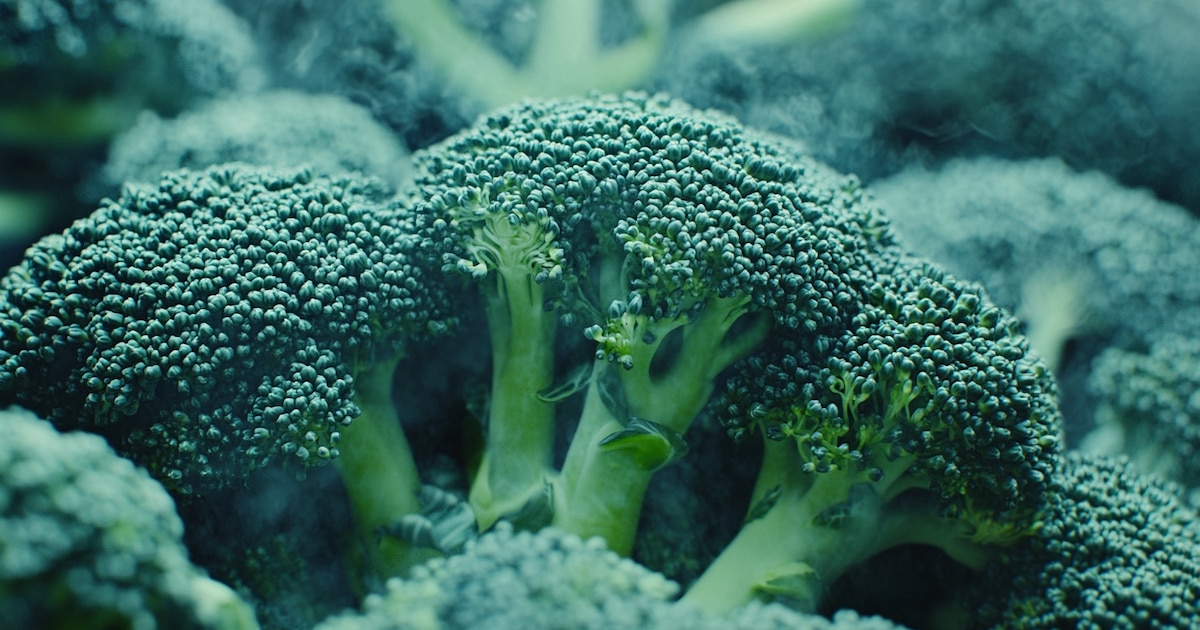 What health benefits does broccoli provide?