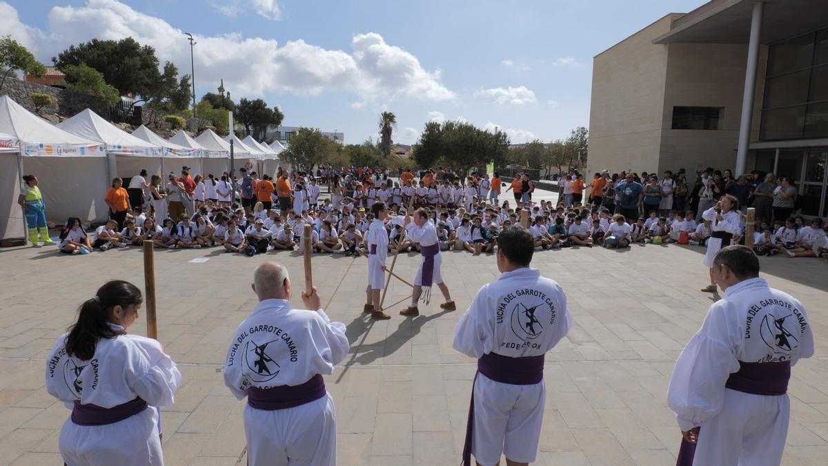 Alumnos de la escuela de garrote inclusivo, en la muestra.