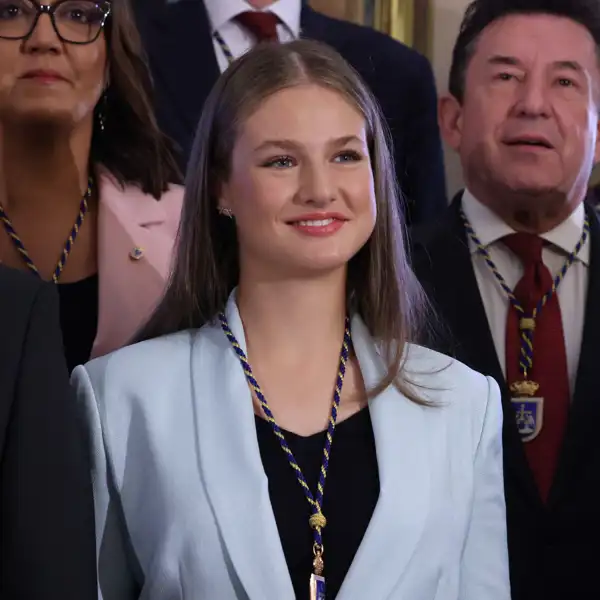 Princess Leonor receives the Medal of Asturias