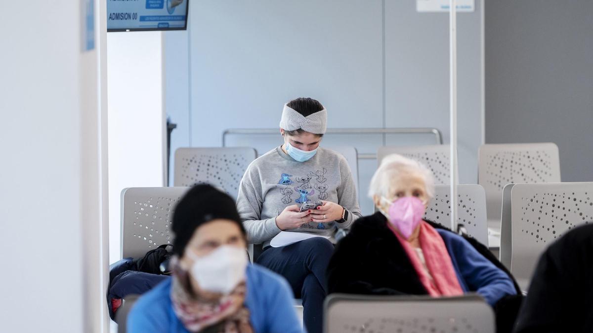 Return to masks in health centers and hospitals? Health does not rule it out if flu or covid indicators rise