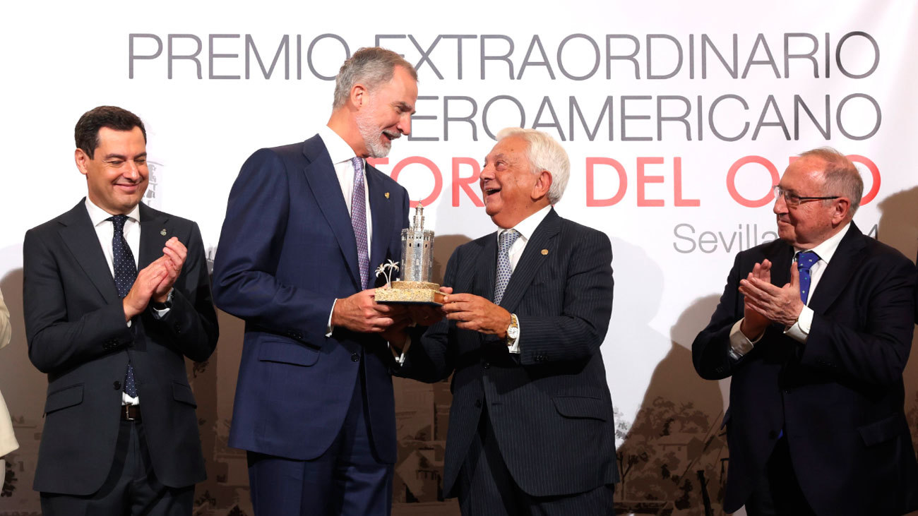 The King calls to strengthen the relationship with Ibero-American countries upon receiving the Torre del Oro award